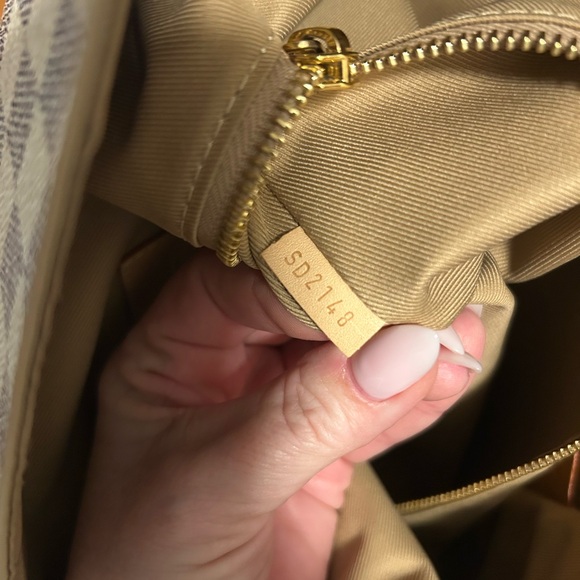 Louis Vuitton Graceful MM in Damien Azur - Picture 10 of 11